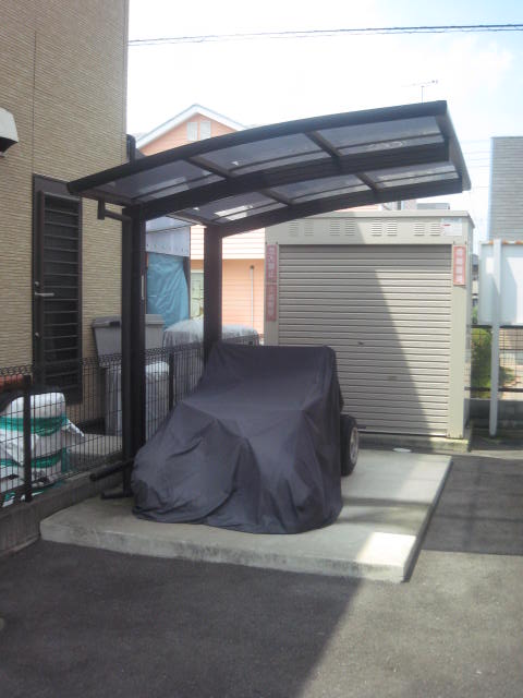 Other common areas. Bicycle-parking space