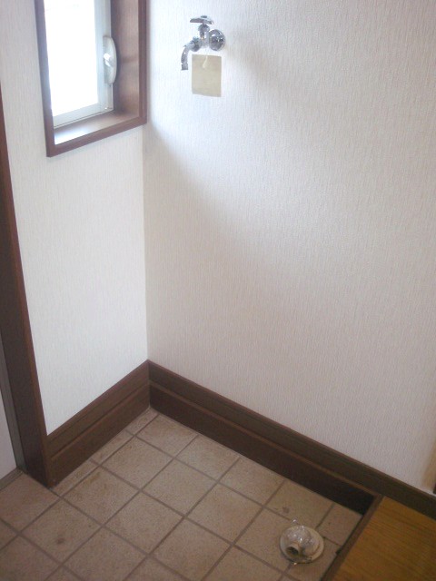 Other room space. Indoor Laundry Storage