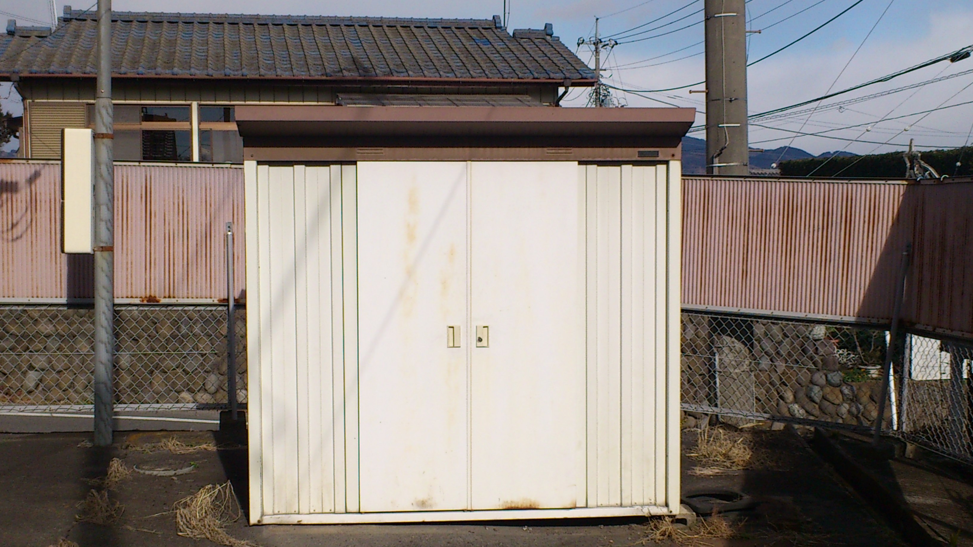 Receipt. Outside storeroom Yes