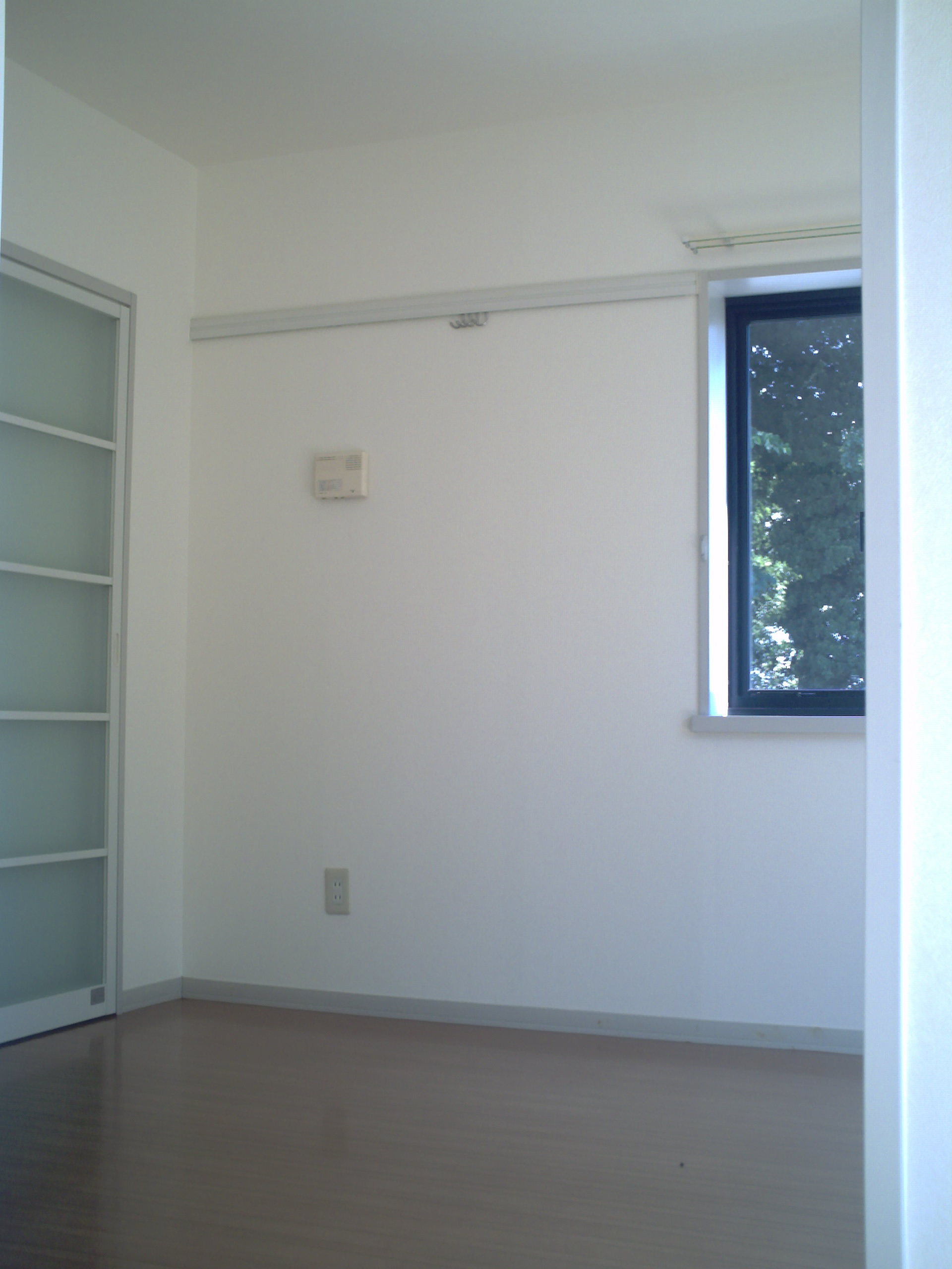 Living and room. Western-style 6 Pledge