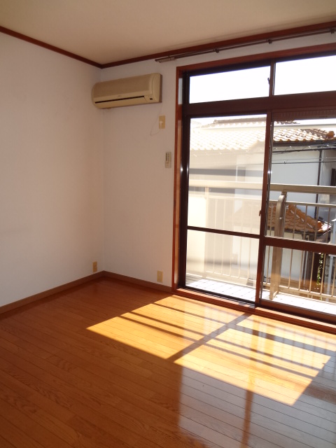 Living and room. Nanyang room 4.5 Pledge type