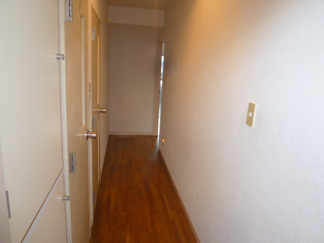 Other room space. Corridor