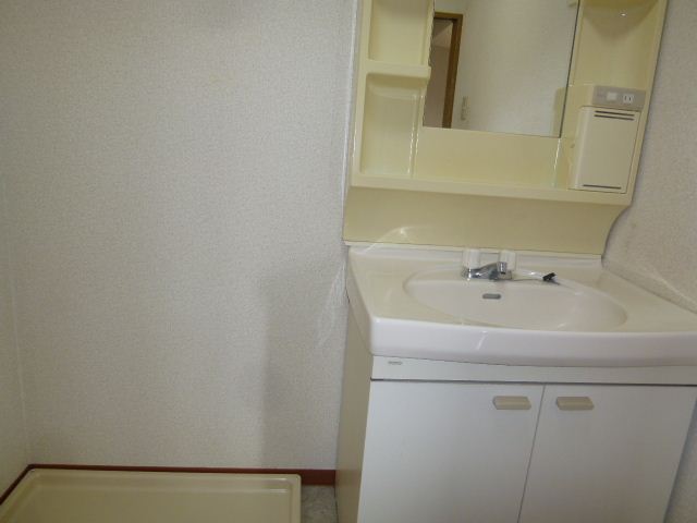 Washroom. I get dressed in the morning in the basin that are independent can be done smoothly.