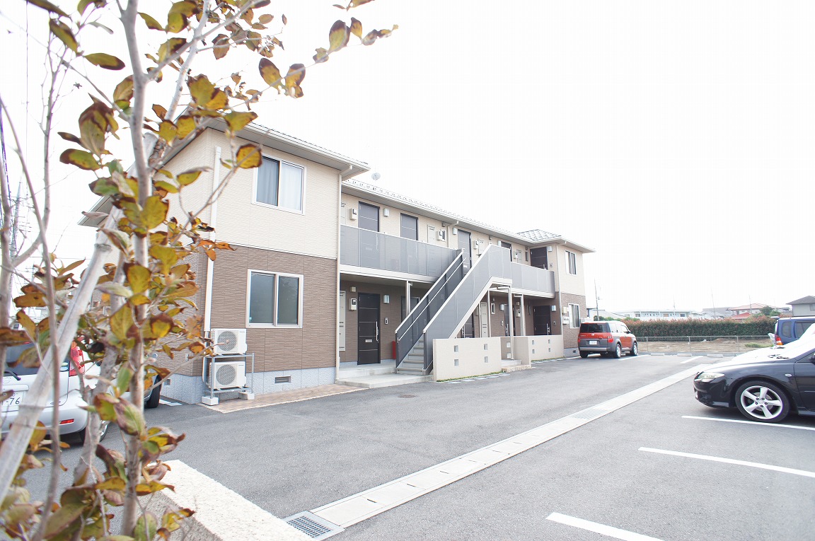 Building appearance. Chic building.