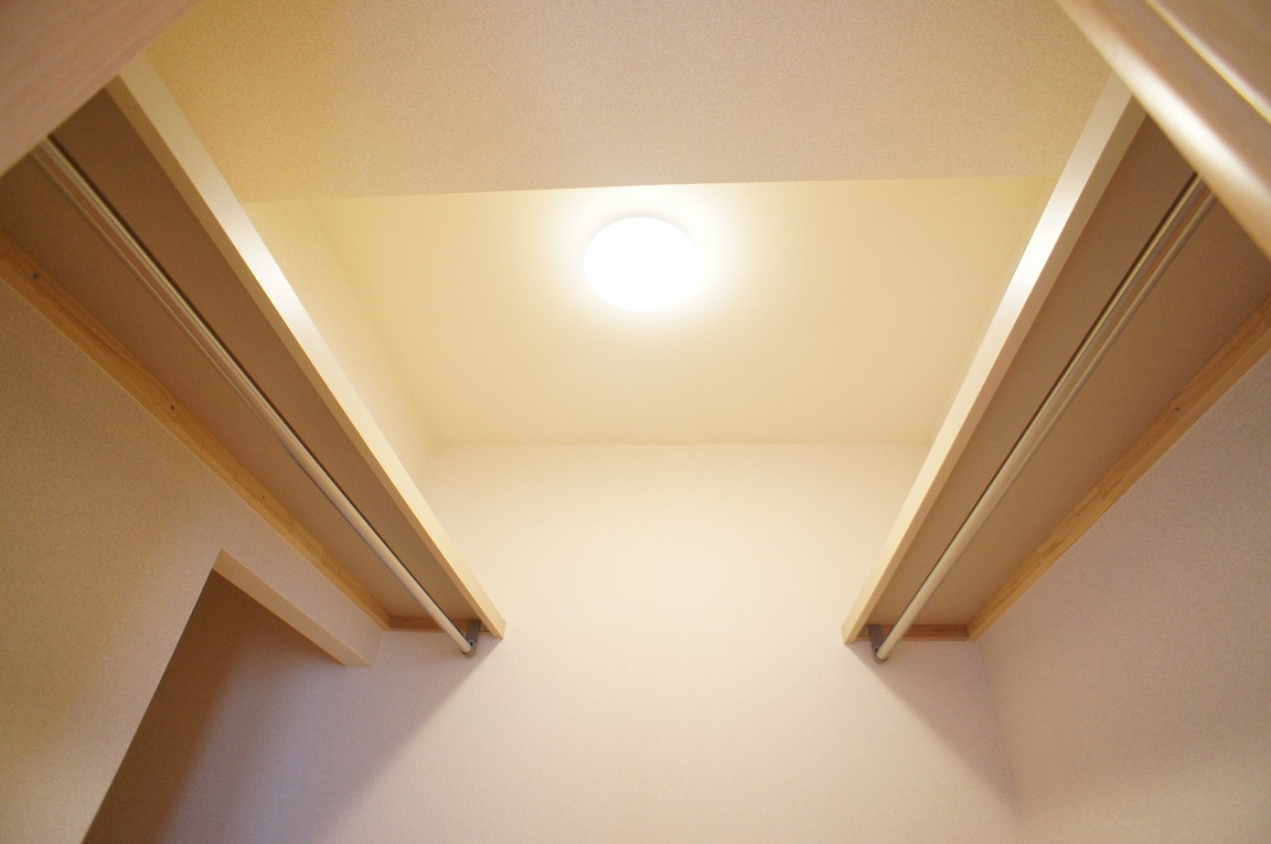 Receipt. It looks just like closet between one. 