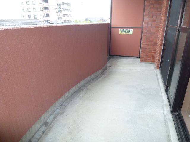 Balcony. Jose also futon in the spacious veranda.