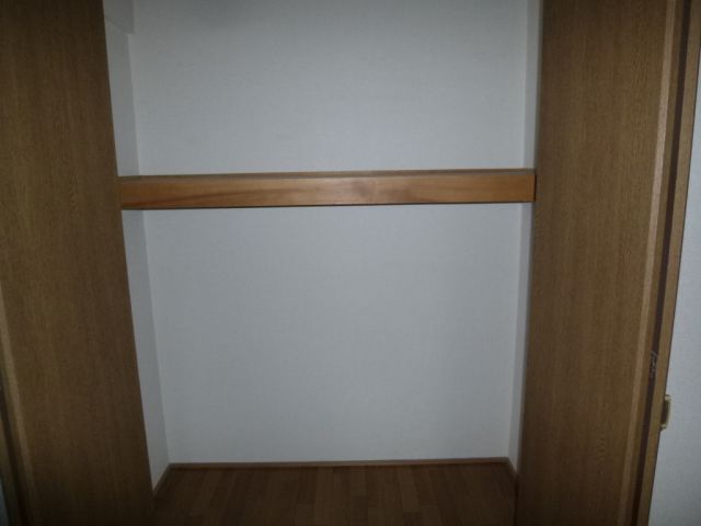 Receipt. Luggage will enter a lot at a certain depth storage.