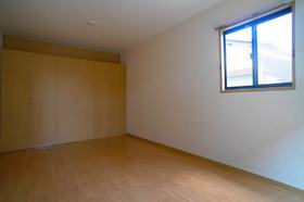 Living and room. Western-style 7.5 Pledge