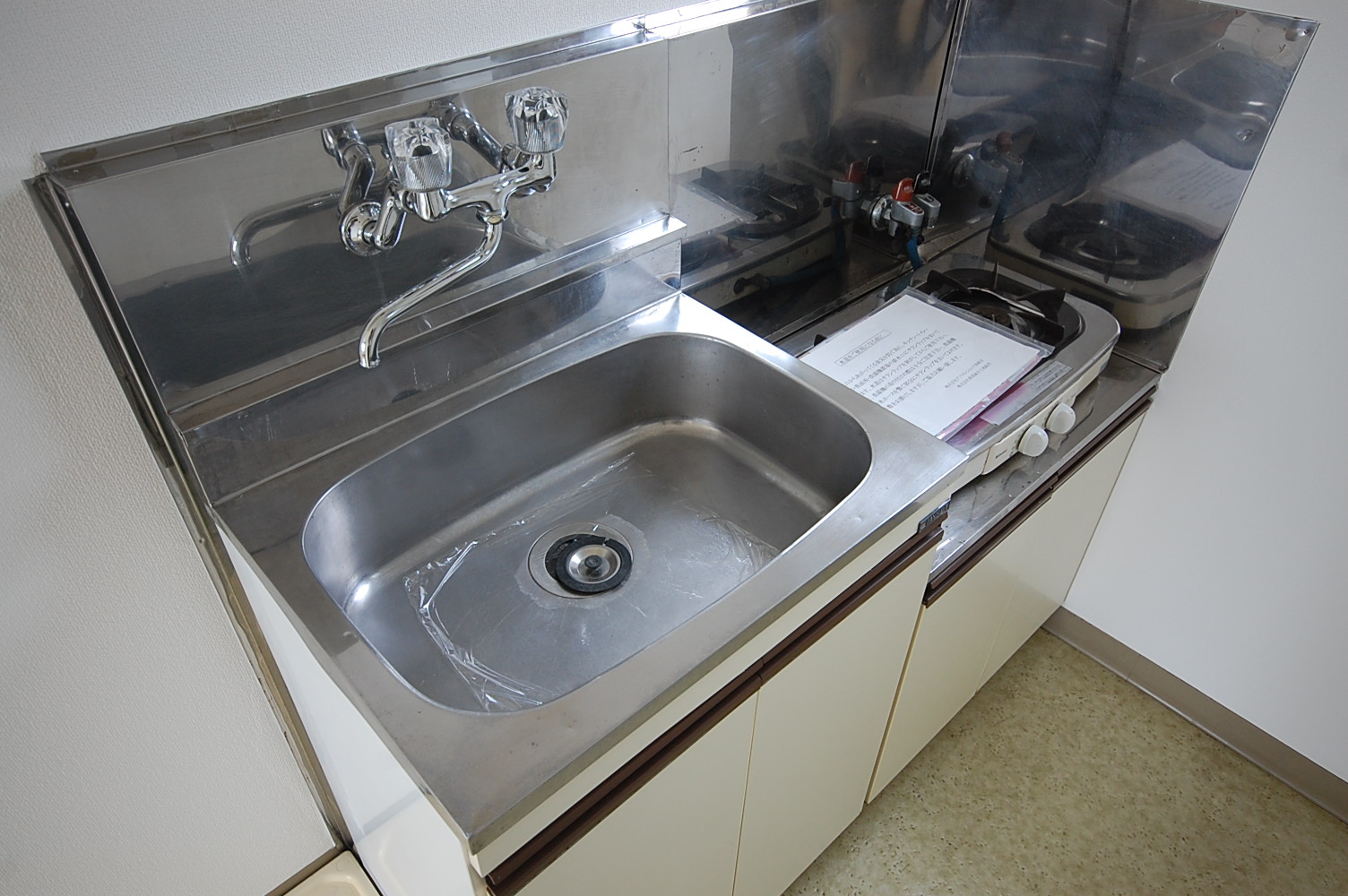 Kitchen. Spacious kitchen! 