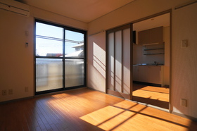 Living and room. Western-style 6 Pledge