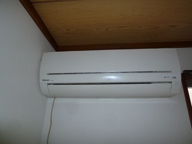 Kitchen. Comfortable space in the sliding door!