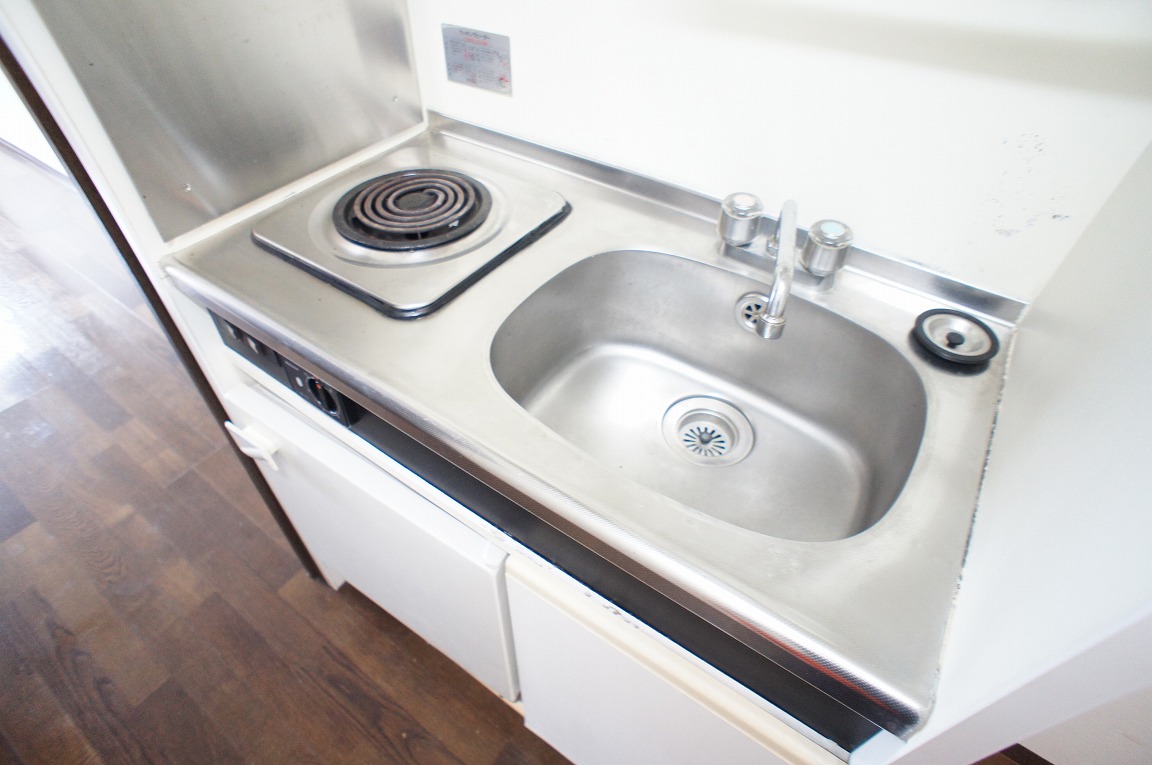 Kitchen. Convenient with mini fridge!