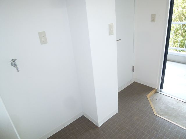 Entrance. It is the entrance of cleaning Ease.