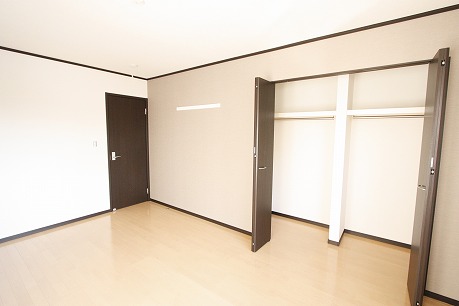 Other room space. Storage to be divided!