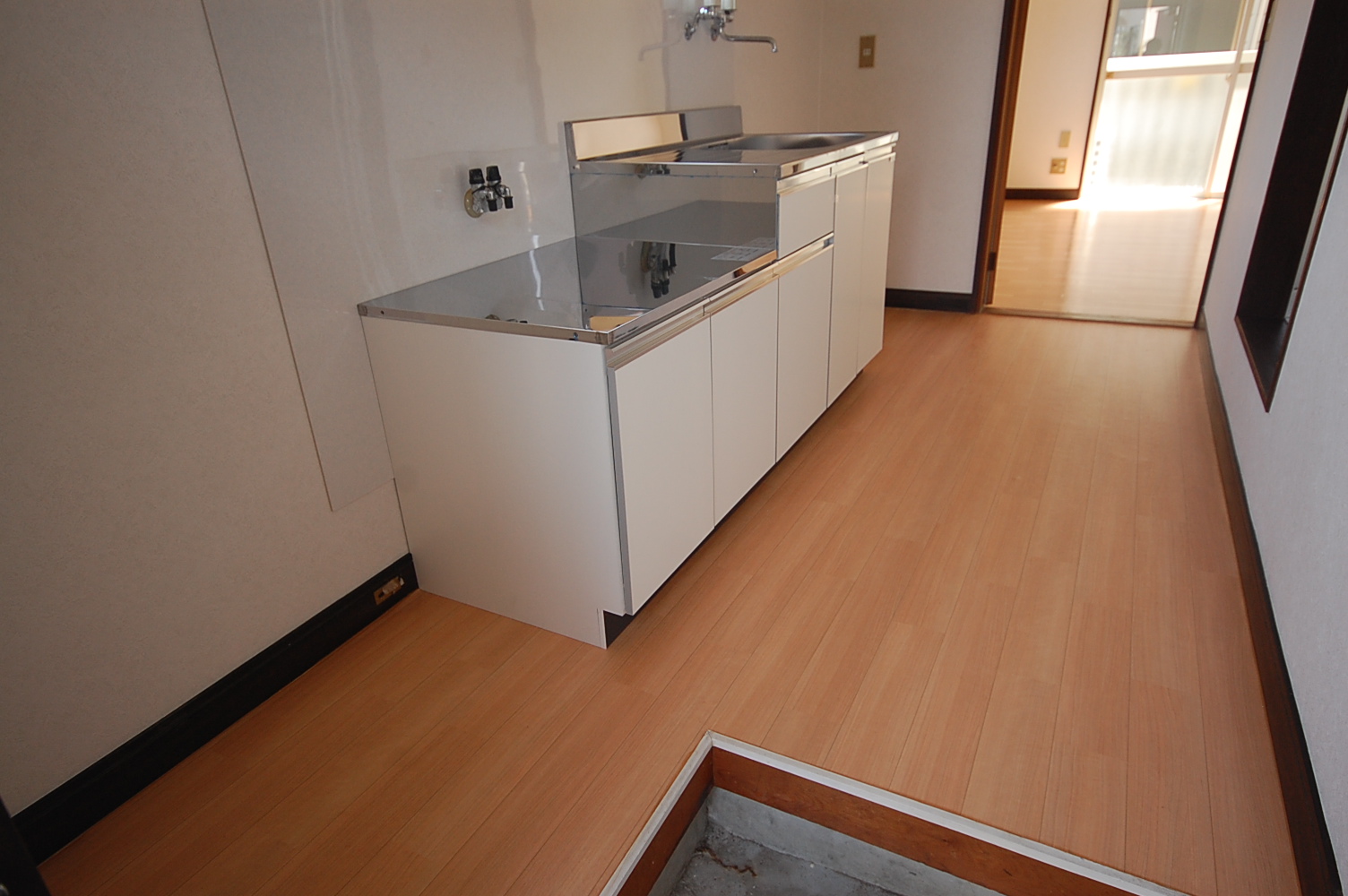 Other room space. It has become a certain depth introspection