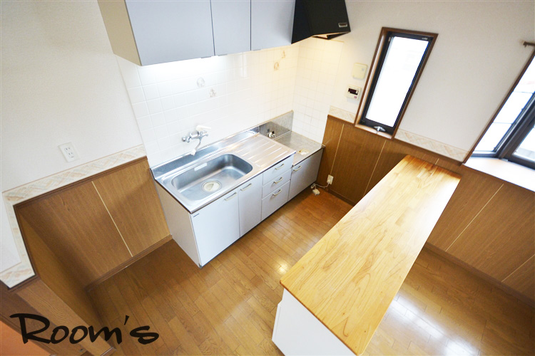 Kitchen. Kitchen space.