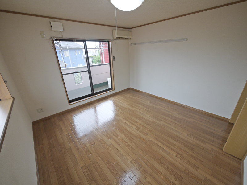 Living and room. South-facing living room