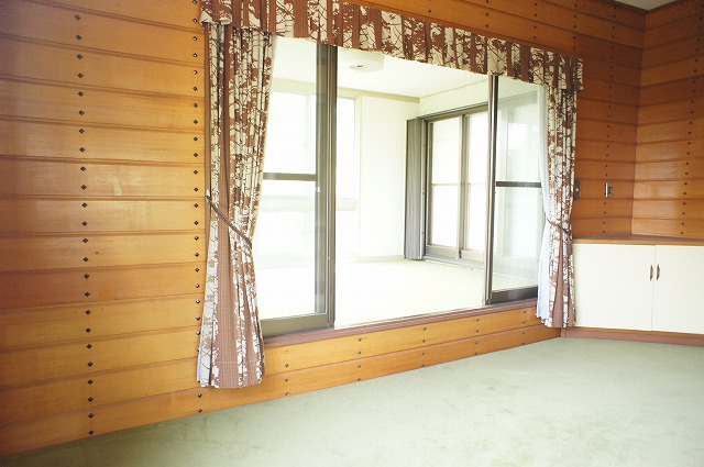 Other room space. 2 Kaiyoshitsu