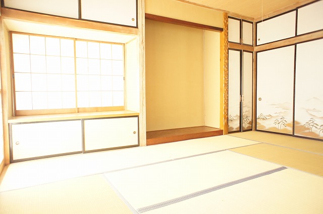 Other room space. Japanese-style room (first floor)