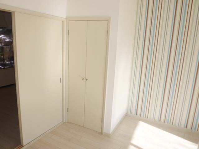 Receipt. Yes each room storage