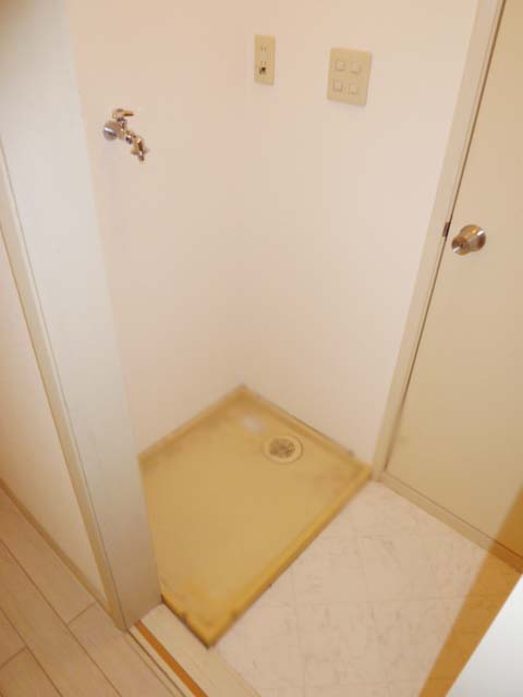 Washroom. Indoor Laundry Storage rooms