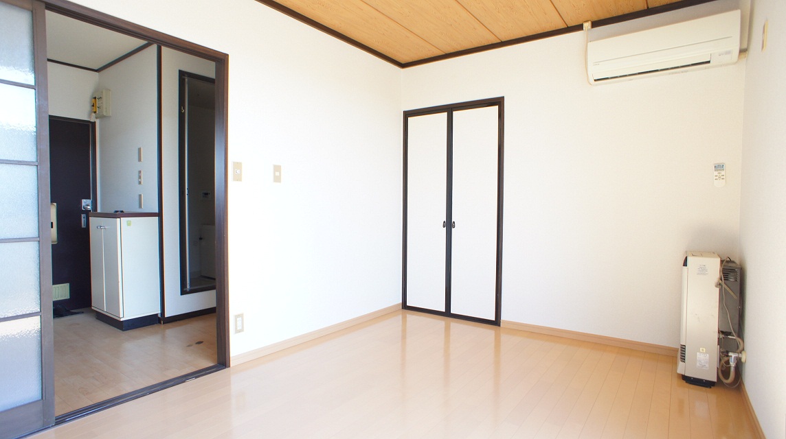 Living and room. Flooring