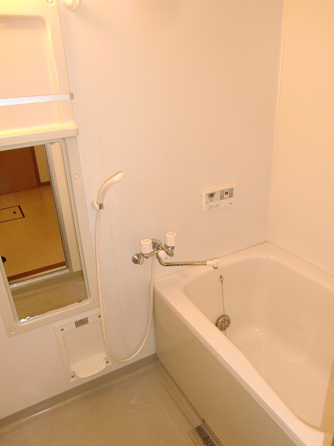 Bath. In the case of return all at the time of departure