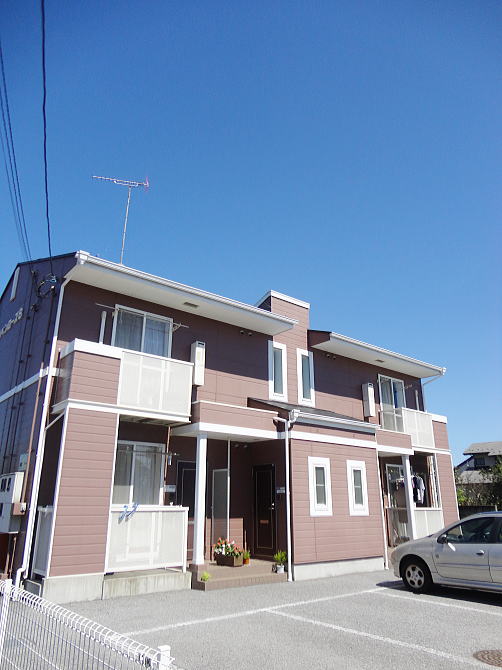 Entrance. Is cleaning costs flat rate! 