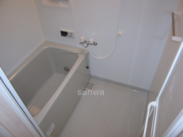 Bath. 2008 shooting with additional heating