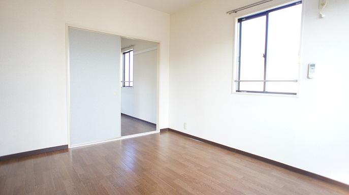 Living and room. Nanyang room! ! Sunny two-plane daylight! !