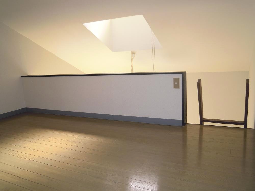 Other room space. Spacious with loft! 