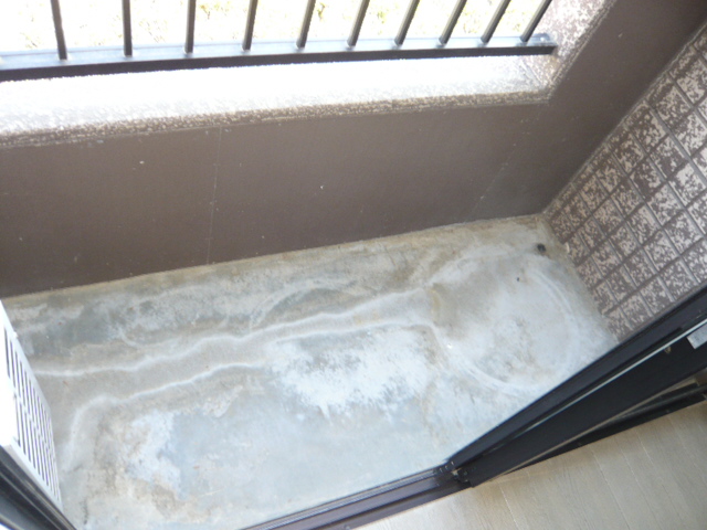 Balcony. Balcony is south. 