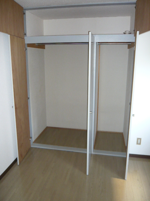 Receipt. Closet that can store plenty. 