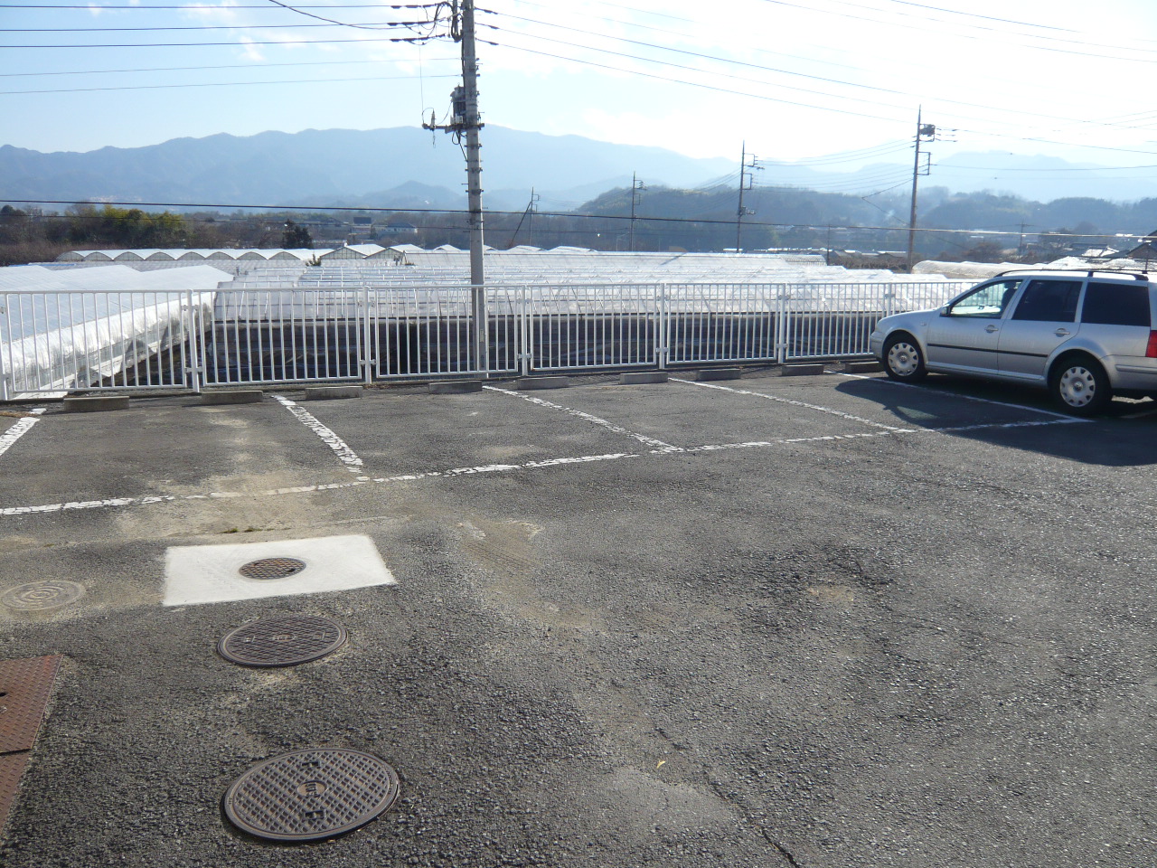 Parking lot. Spacious parking space. Parking is 2 car free!