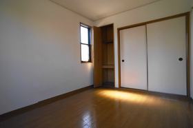 Living and room. Western-style 6 Pledge