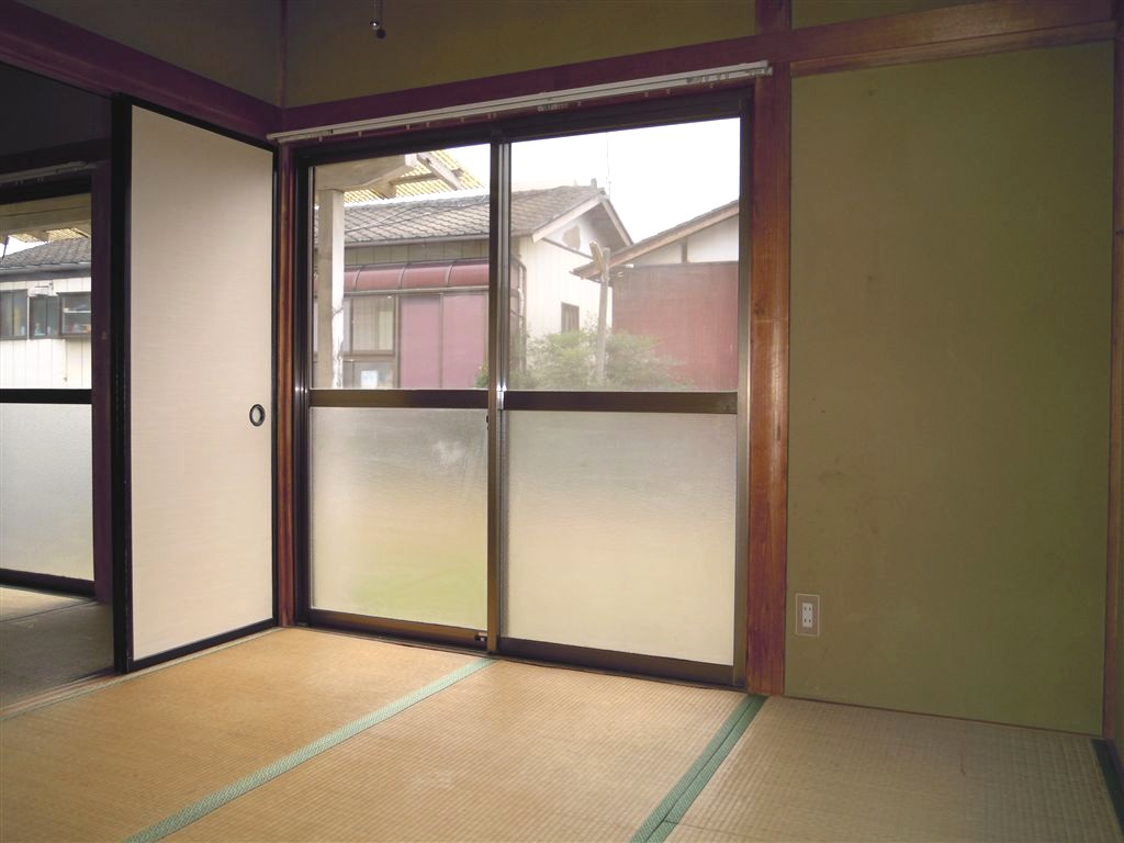 Living and room. 4.5 Pledge of Japanese-style room