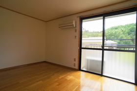 Living and room. Western-style 6 Pledge