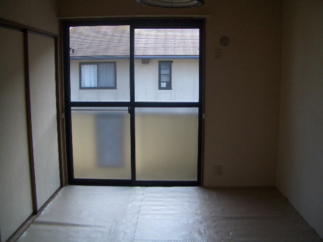 Other room space. East Japanese-style room