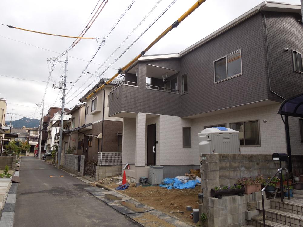 Local photos, including front road. Local (11 May 2013) Shooting