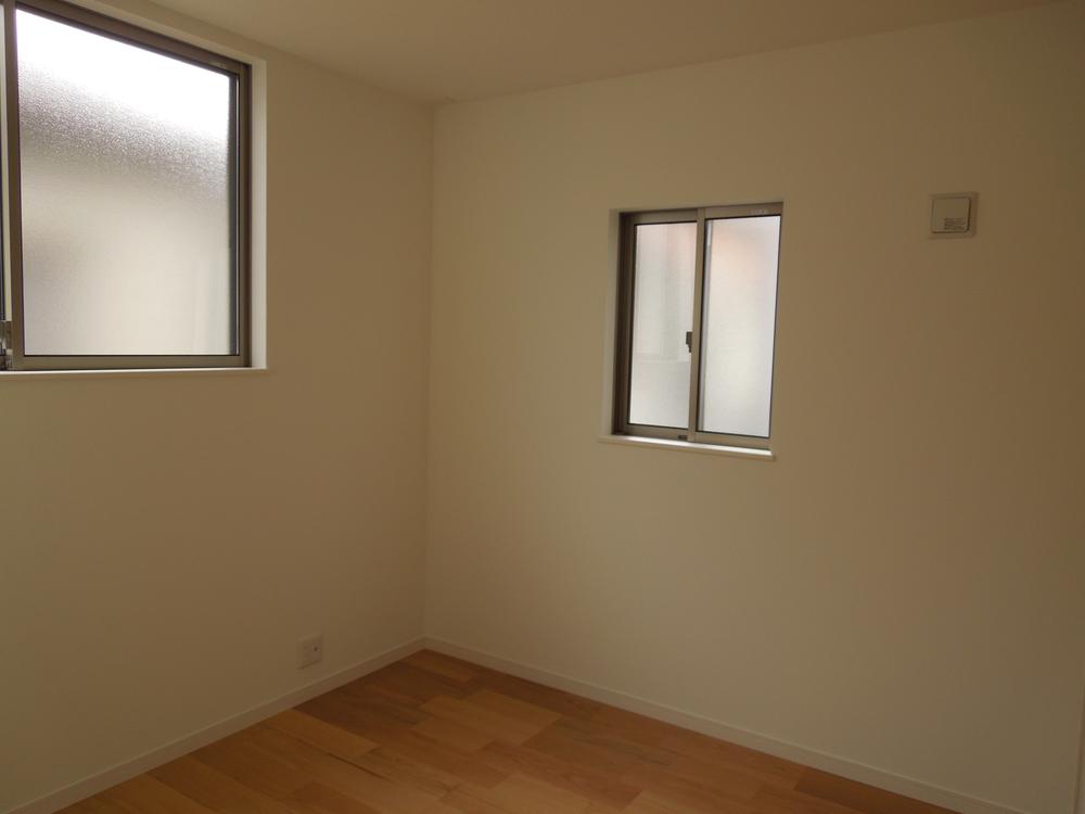 Non-living room. Indoor (11 May 2013) Shooting