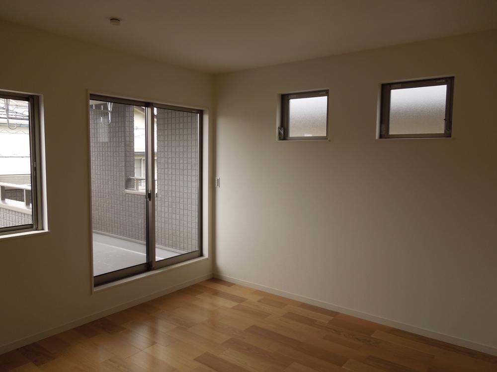 Non-living room. Indoor (11 May 2013) Shooting