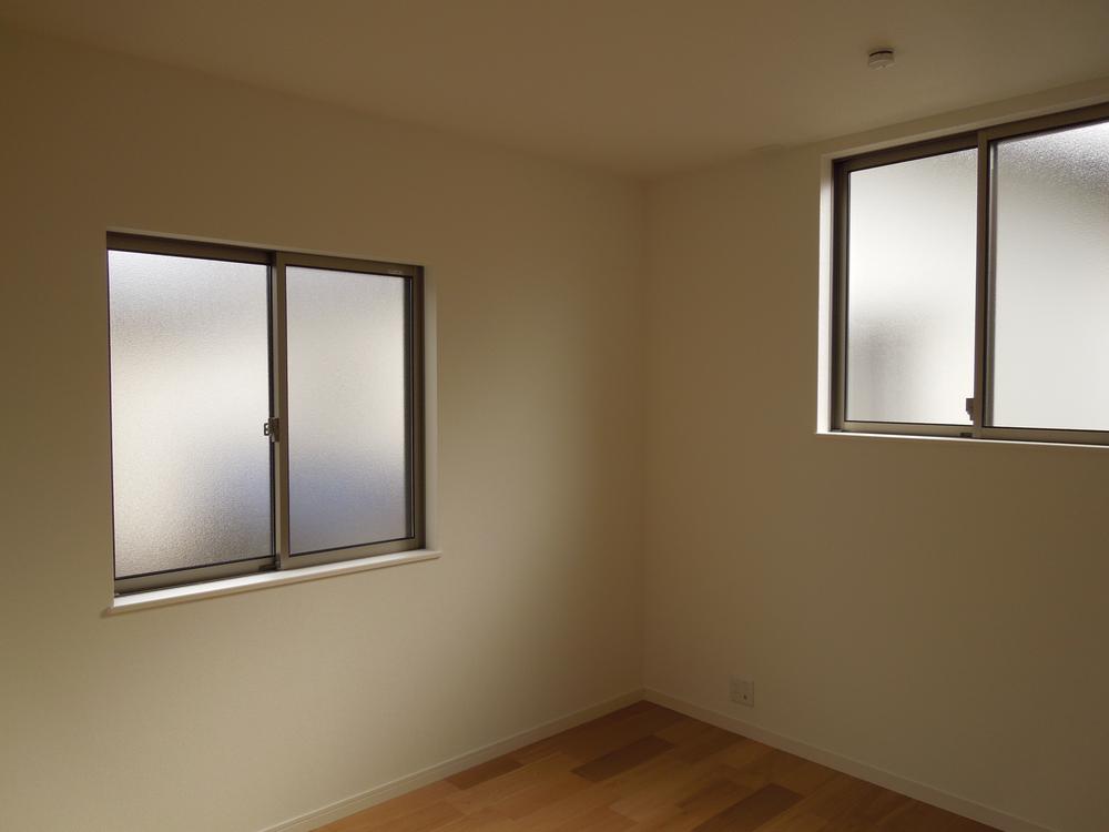 Non-living room. Indoor (11 May 2013) Shooting