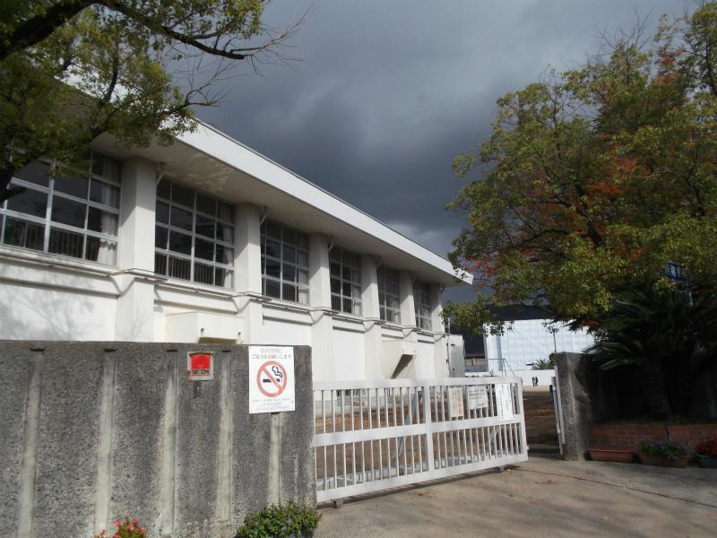 Primary school. 789m to Fuchu-cho stand Fuchu Elementary School