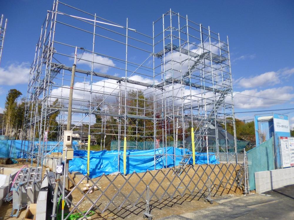 Local appearance photo. Local (11 May 2013) Shooting