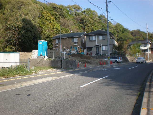 Local photos, including front road. Local (April 2013) Shooting