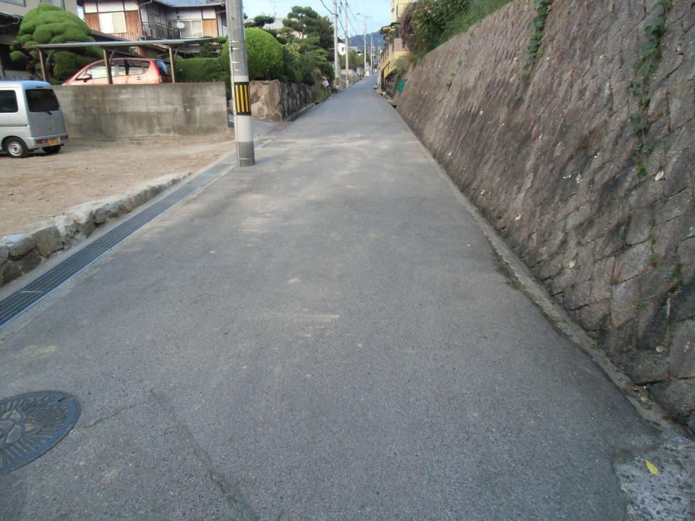 Local photos, including front road. Local (10 May 2013) Shooting