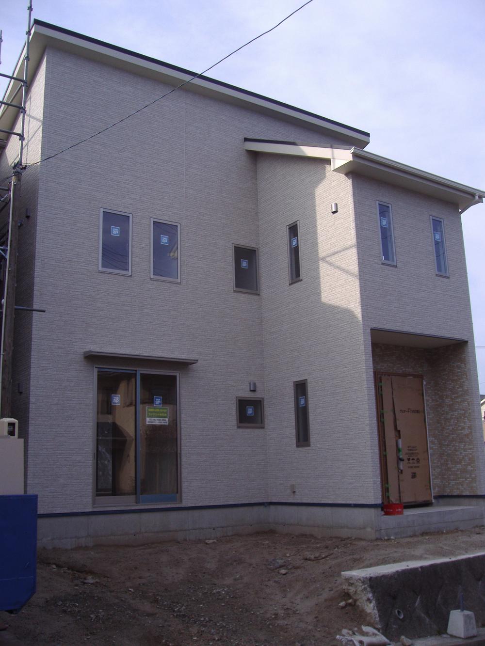 Local appearance photo. Local (10 May 2013) Shooting