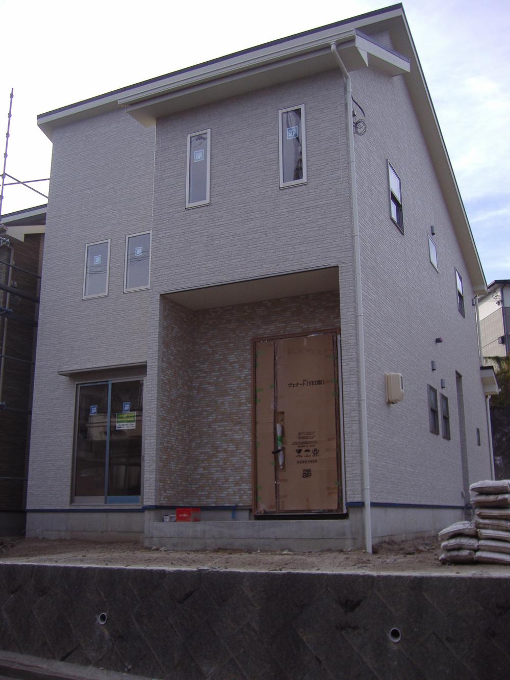 Local appearance photo. Local (10 May 2013) Shooting