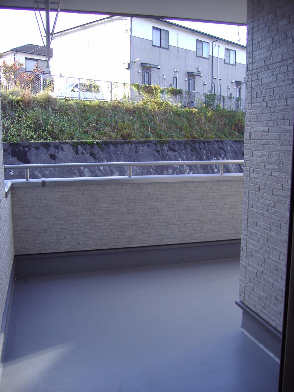 Balcony. Size 6 tatami (November 2013) Shooting