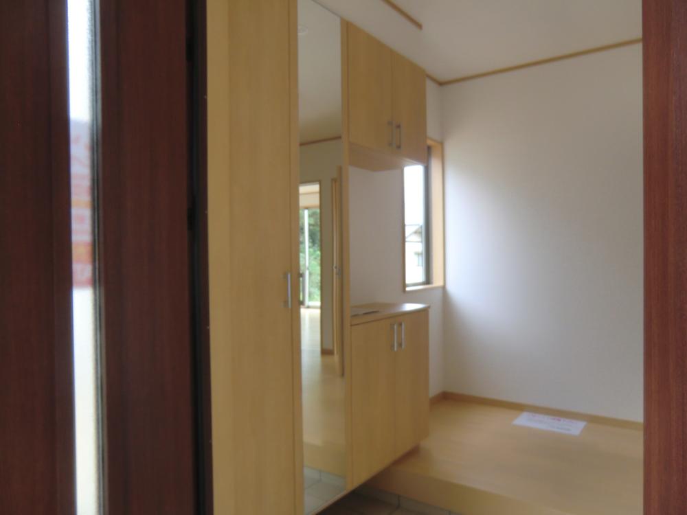 Entrance. (September 2013) Shooting